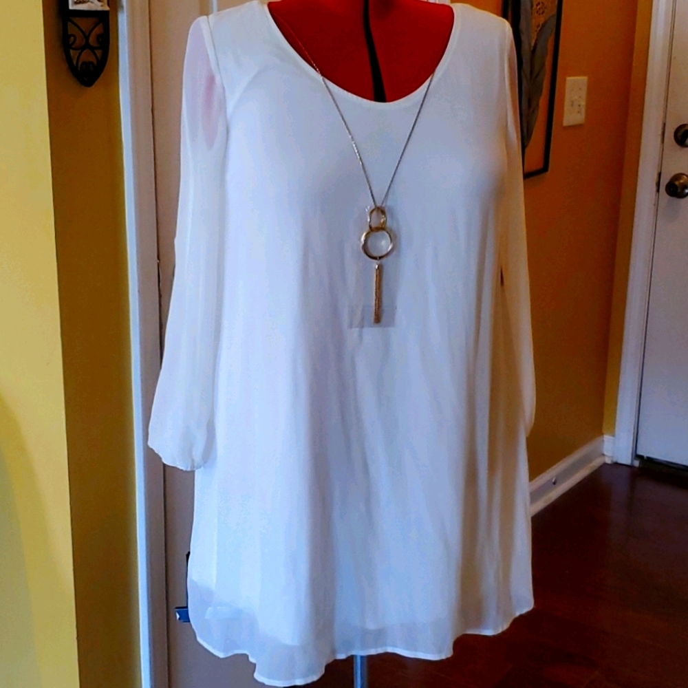 Flowy Ivory Chiffon slitted sleeve dress